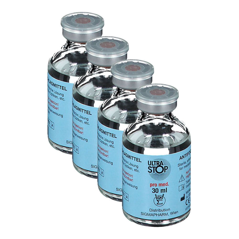 Vier Glasflaschen mit silbernen Verschlüssen. Blaue Etiketten mit Text: ULTRA STOP pro med. 30 ml. Vertrieb SIGMAPHARM Wien.