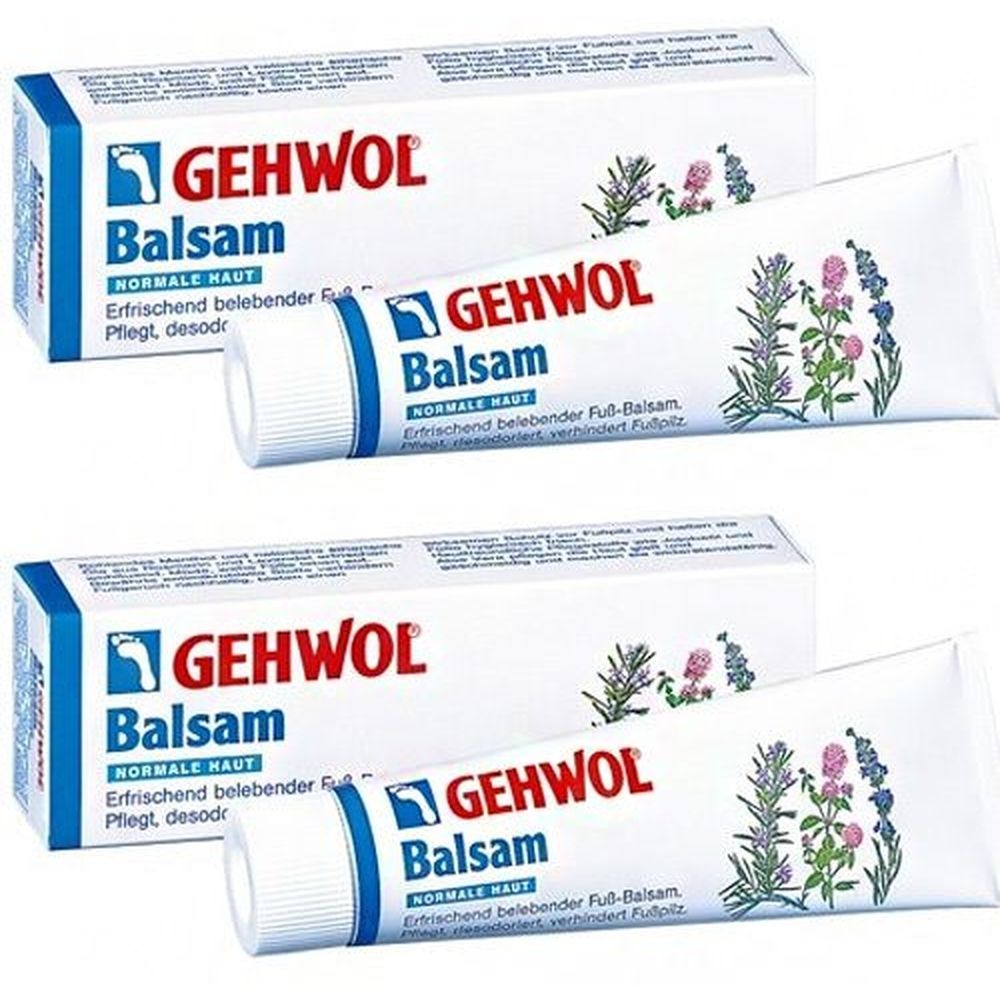 Zwei Tuben und zwei Schachteln GEHWOL Balsam. Weiße Tuben mit blauem Streifen und Schriftzug. Schachteln mit Logo und Produktnamen.