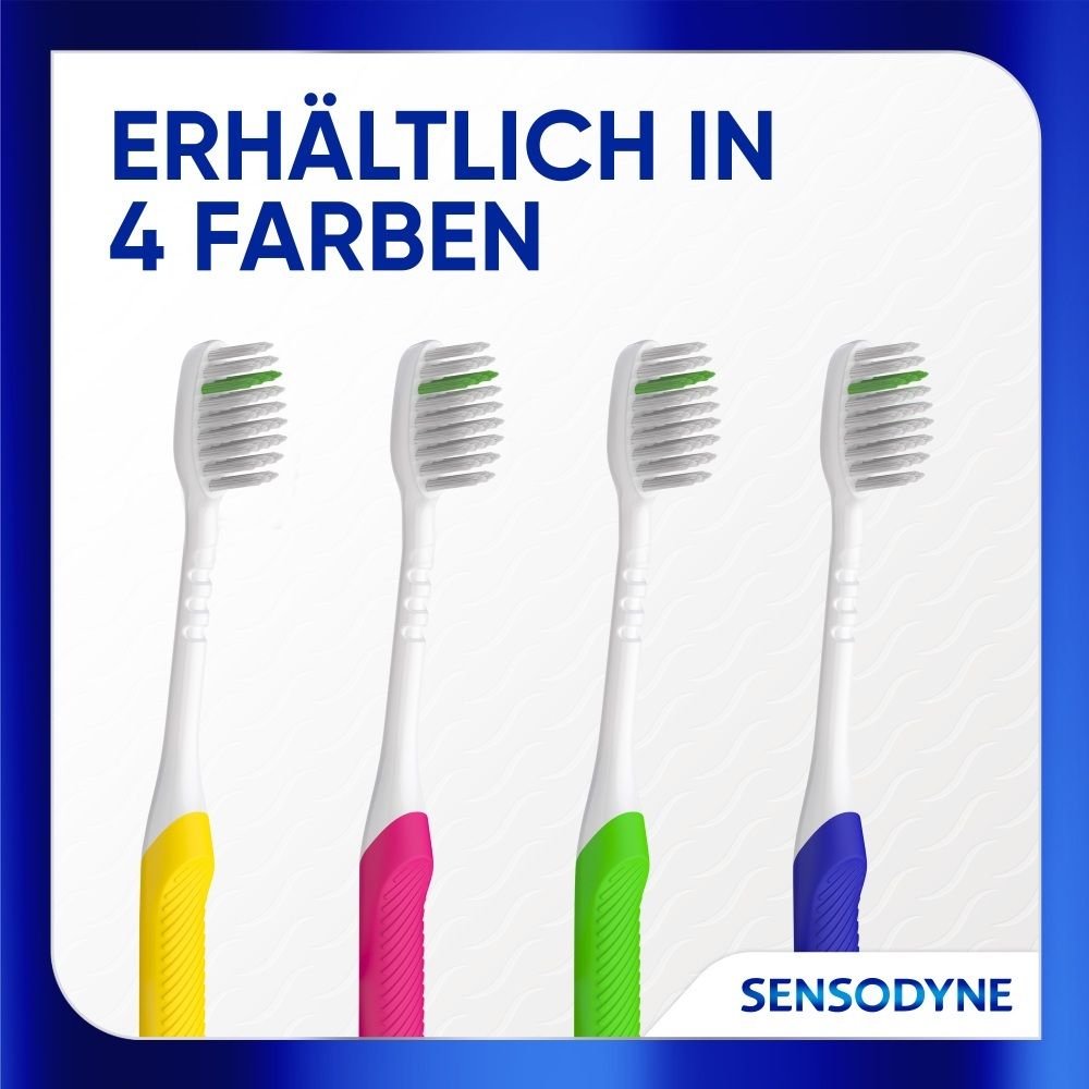 Vier Sensodyne Zahnbürsten in Gelb, Pink, Grün und Blau.