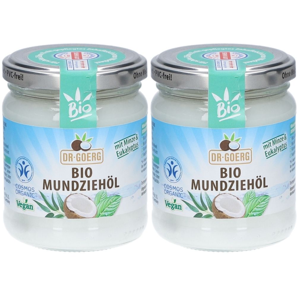 Zwei Gläser Dr. Goerg Bio Mundziehöl. Glasbehälter mit Schraubverschluss. Aufschrift: Bio, Mundziehöl, Vegan, mit Minze & Eukalyptus.