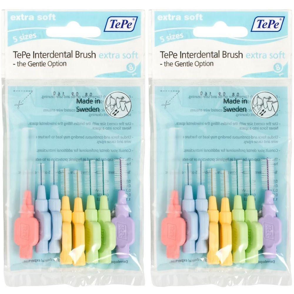 Zwei Packungen Interdentalbürsten. Jede Packung enthält fünf Bürsten in verschiedenen Farben. Marke: TePe. Aufschrift: extra soft.