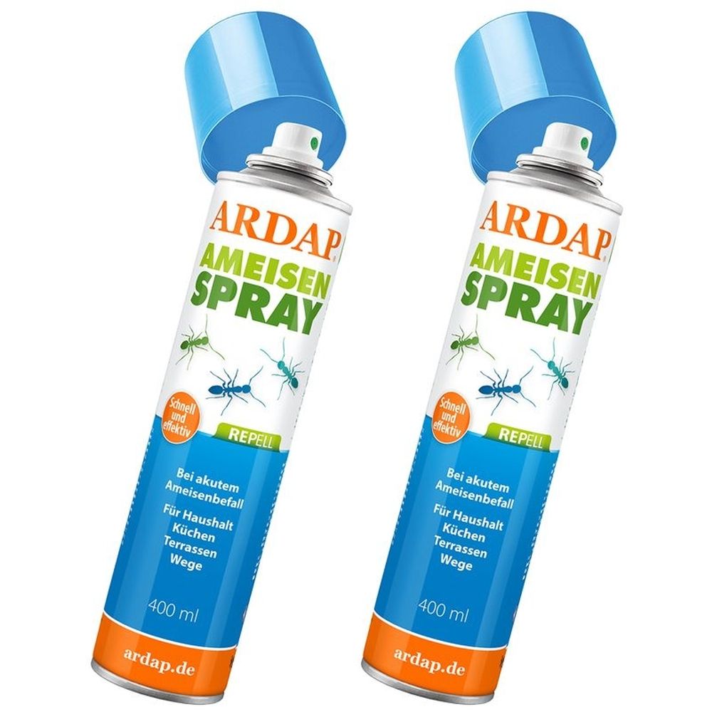 Zwei Spraydosen mit blauem Deckel. Aufschrift: ARDAP Ameisen Spray. Text: Bei akutem Ameisenbefall. 400 ml. Aufdruck: ardap.de.
