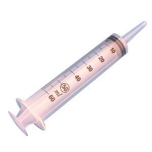 Spritze mit ml-Skala. Zylinderförmiger Körper, konische Spitze, Kolben und Griff. Beschriftung: 50 ml.