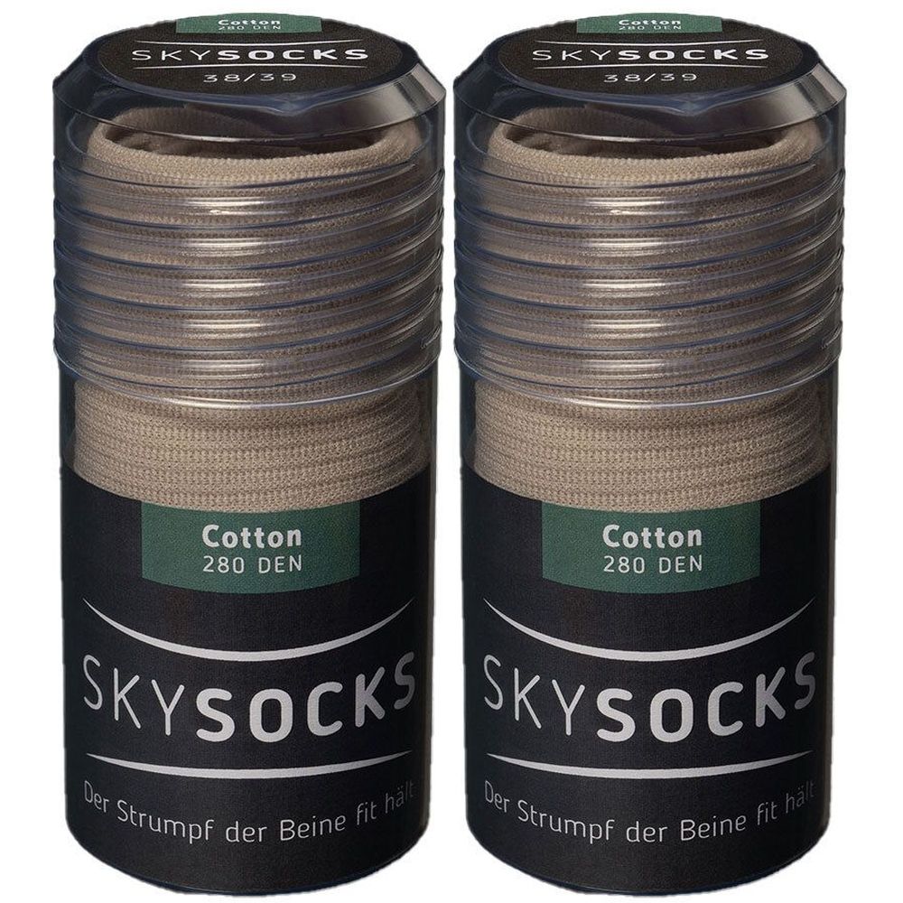 Zwei zylindrische Verpackungen mit sandfarbenen Strümpfen. Auf der Verpackung steht „SKYSOCKS“, „Cotton 280 DEN“ und „38/39“.