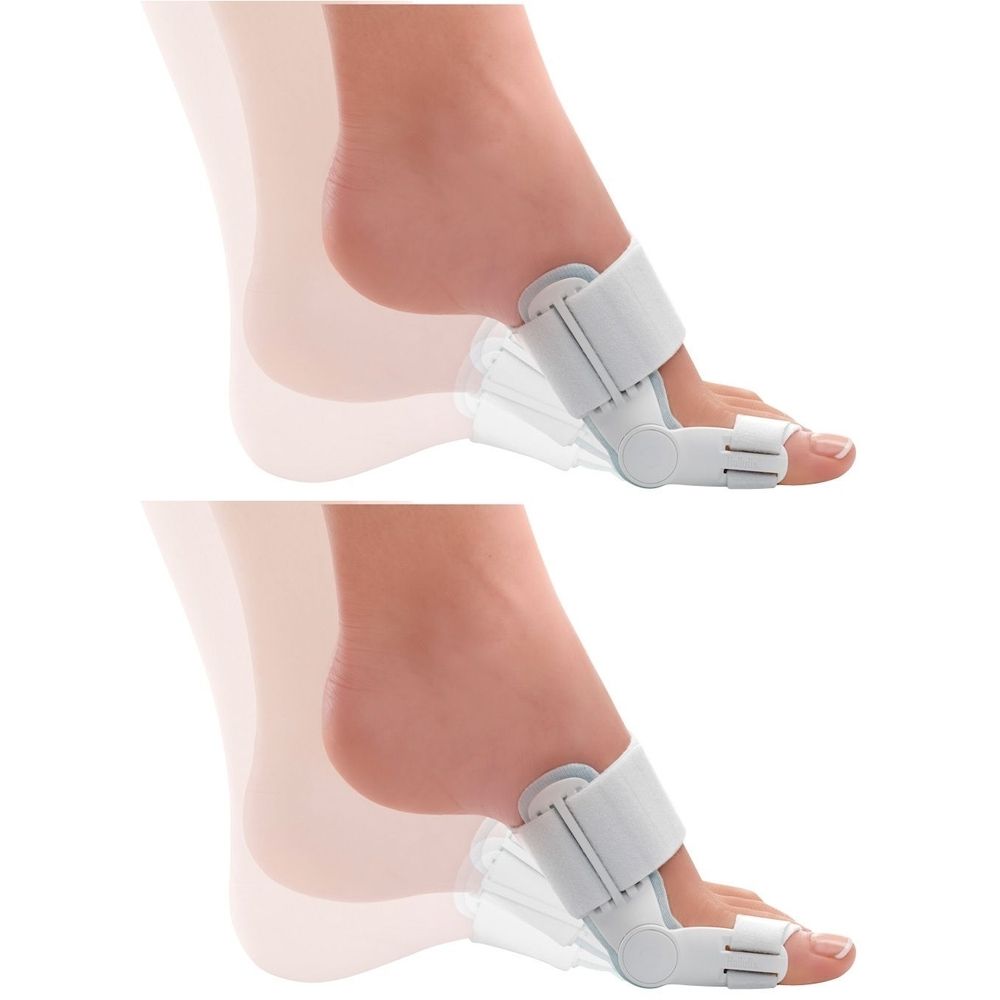 Zwei Füße mit Hallux Valgus Schiene. Die Schiene ist weiß und umfasst den großen Zeh und den Fuß. Der Fuß ist in Bewegung dargestellt.