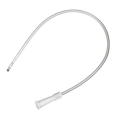 Einmal-Katheter Tiemann Ch. 16. Transparenter, flexibler Katheter mit abgerundeter Spitze und Konnektor. Auf weißem Hintergrund.
