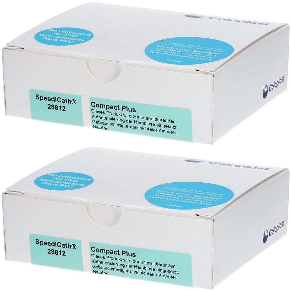 Zwei weiße Kartons mit Produktinformationen. Aufschrift SpeediCath Compact Plus, blaue Aufkleber und Coloplast Logo.
