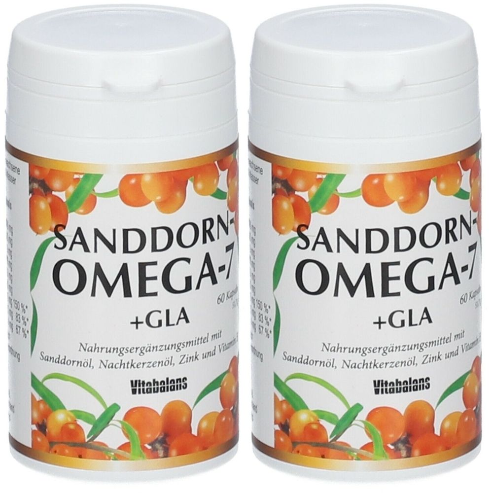 Zwei weiße Flaschen mit Etiketten. Aufschrift: Sanddorn Omega-7 + GLA. Nahrungsergänzungsmittel mit Sanddornöl, Nachtkerzenöl, Zink und Vitaminen. Marke: Vitabalans.