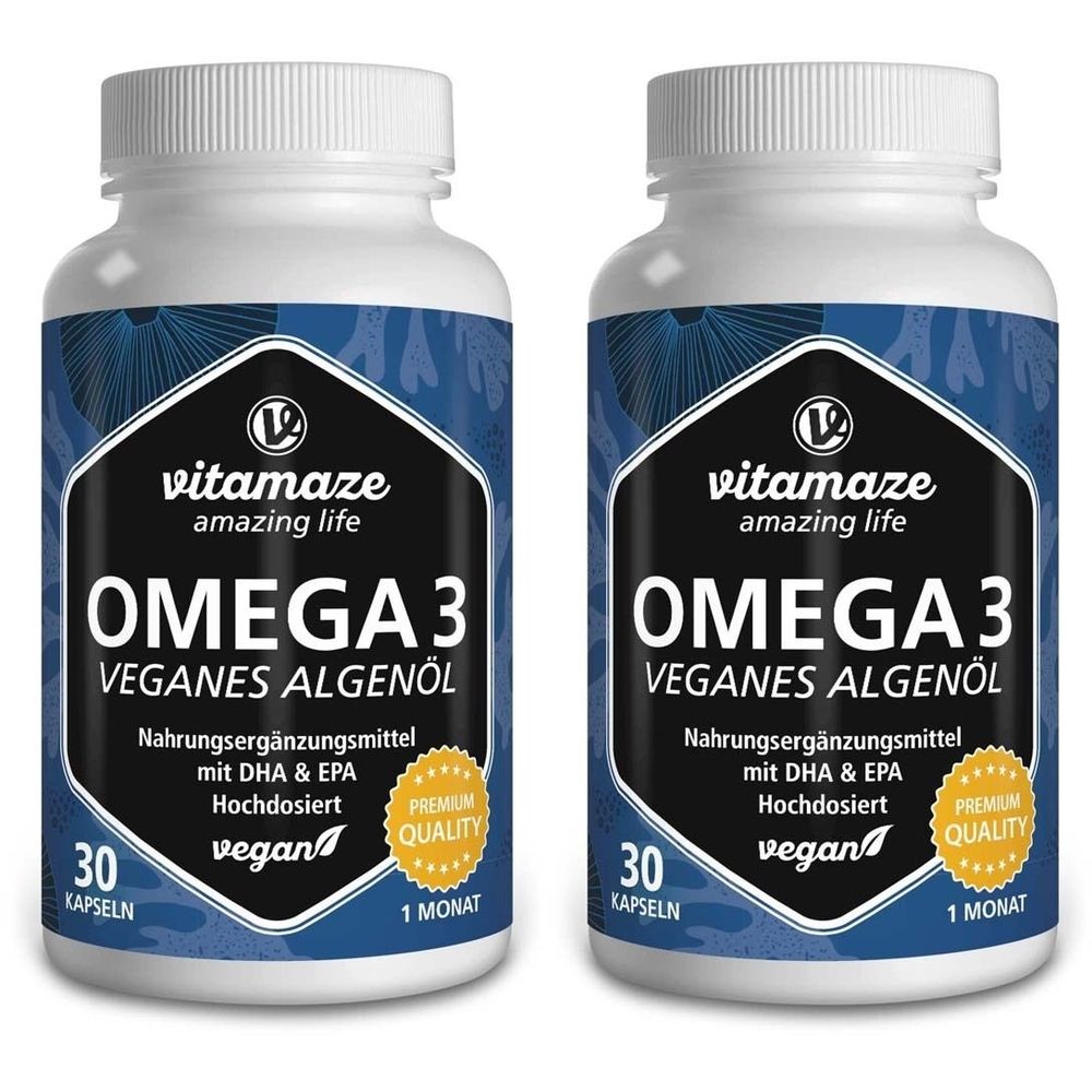 Zwei Flaschen Vitamaze Omega 3 Vegan Algenöl. Schwarzes Etikett mit weißer Schrift. 30 Kapseln, vegan, Premium Quality.