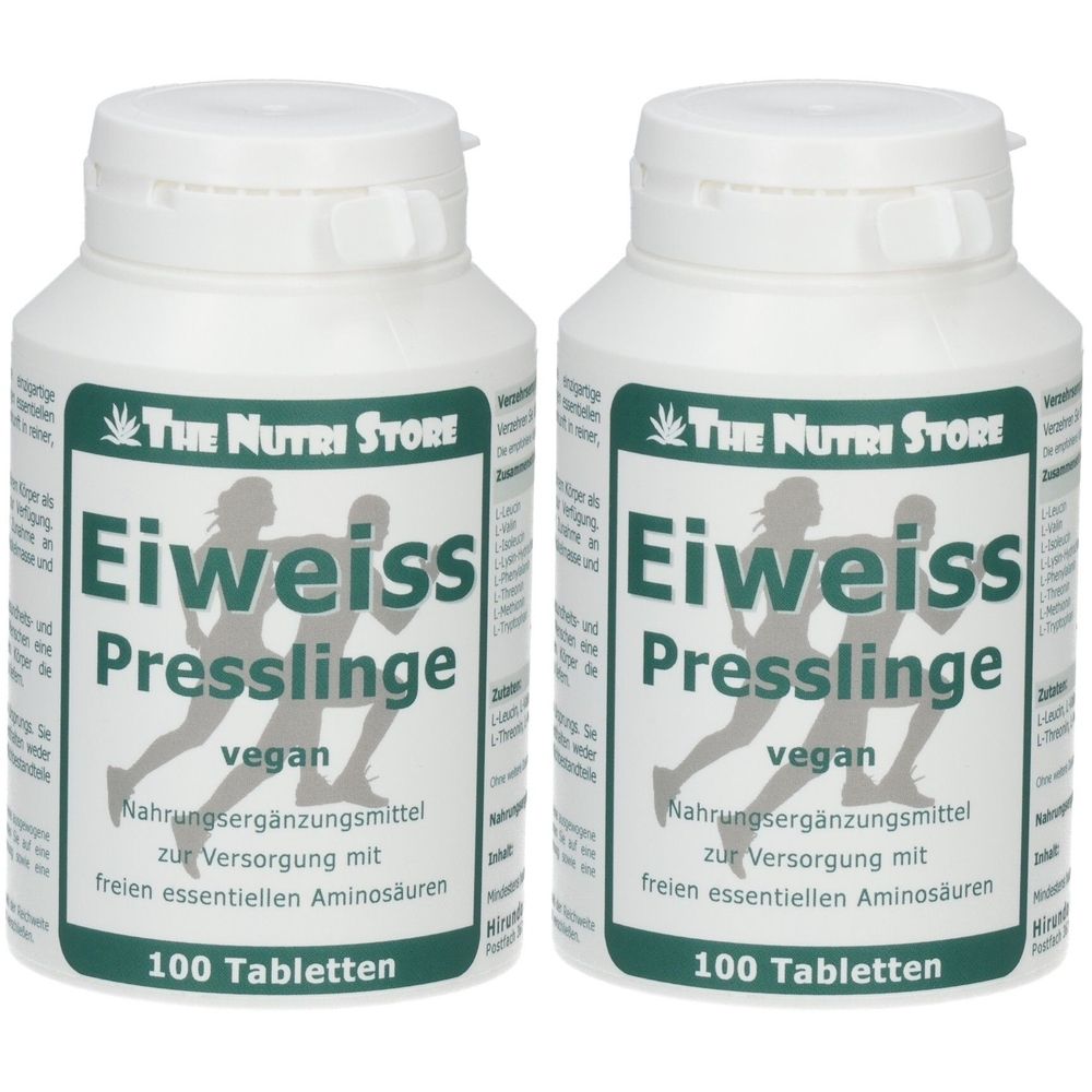 Zwei weiße Flaschen mit Etikett. Aufschrift: Eiweiss Presslinge, vegan. 100 Tabletten. Marke: The Nutri Store.
