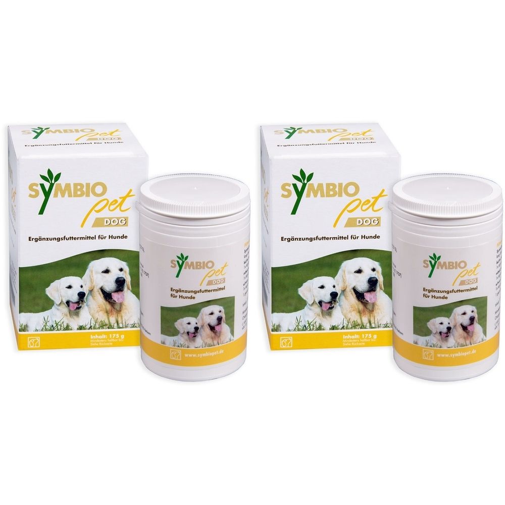 Zwei weiße Dosen und zwei Kartons mit dem Logo SymbioPet Dog. Auf den Verpackungen sind Hunde abgebildet.