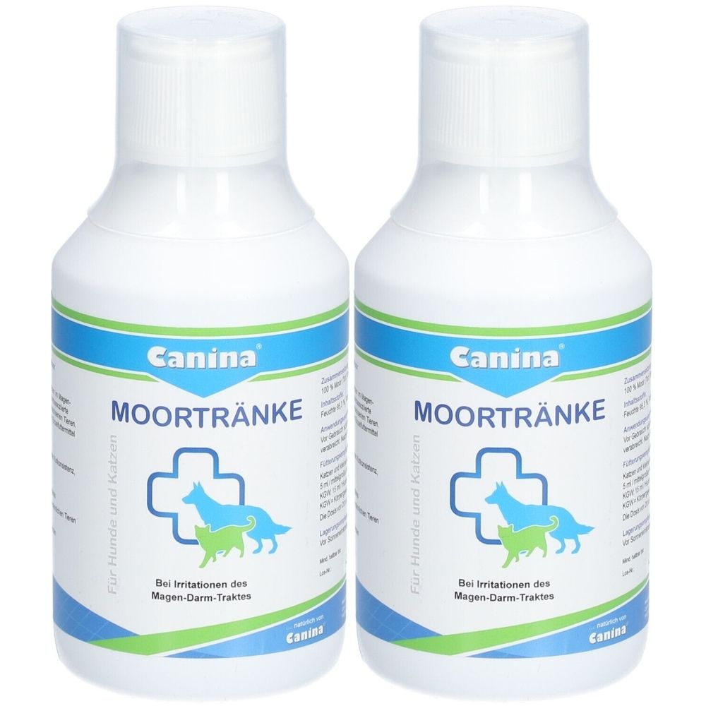 Zwei weiße Flaschen mit blau-grünen Etiketten. Aufschrift: Canina Moortränke. Illustration von Hund und Katze. Für Hunde und Katzen.