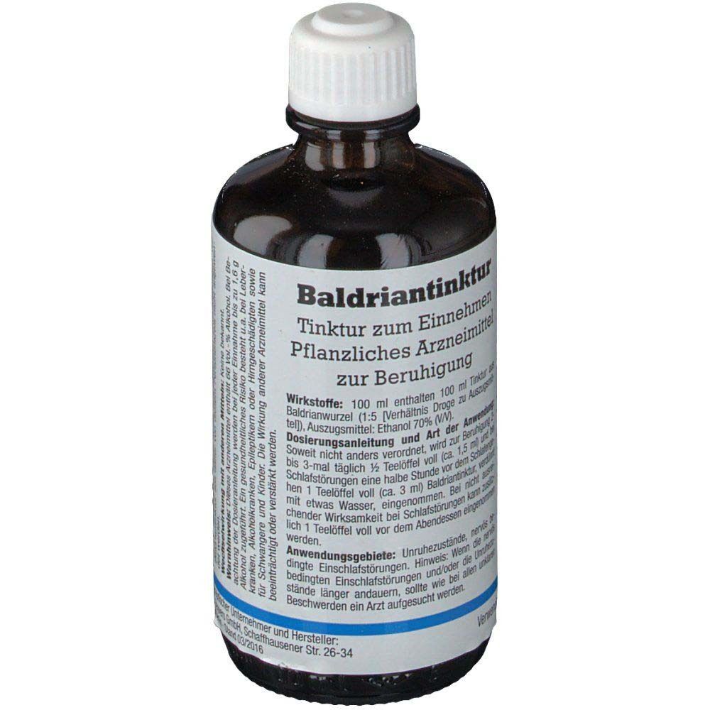 Braune Flasche mit weißem Verschluss. Etikett mit Text, darunter "Baldriantinktur".