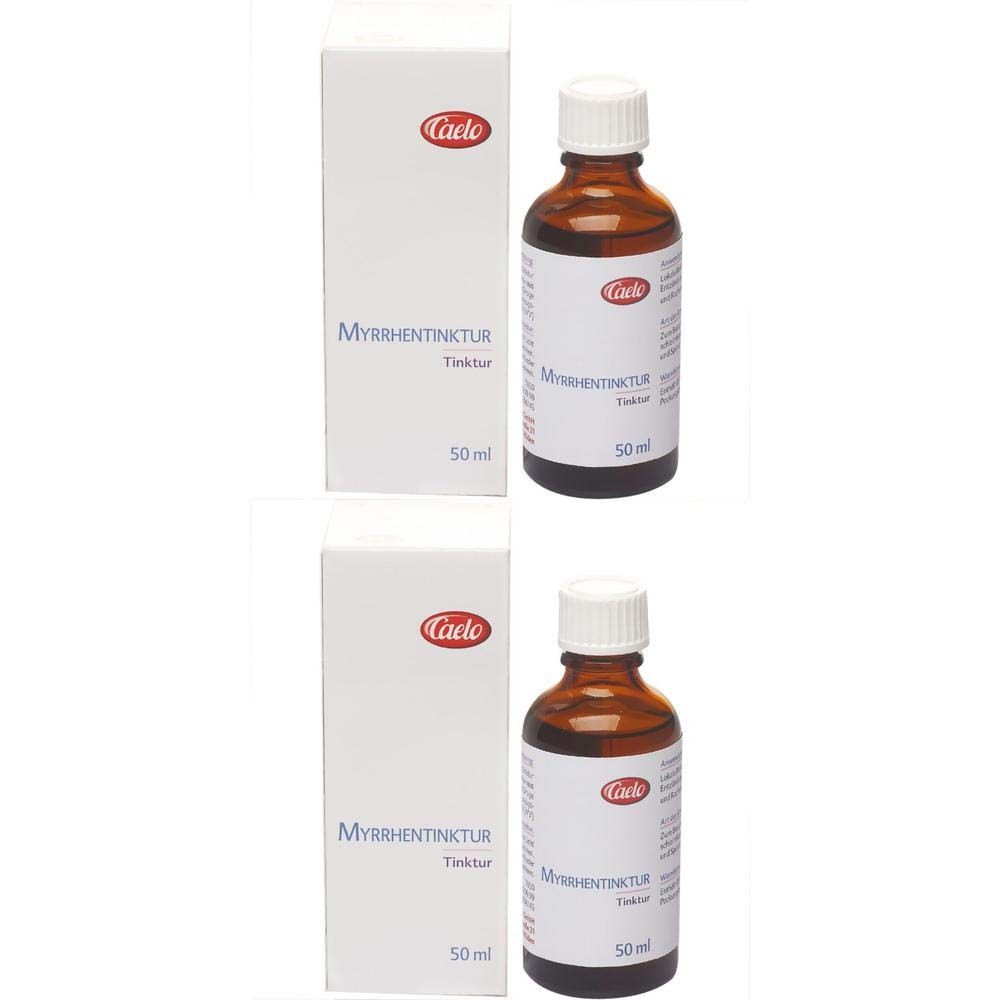 Zwei Flaschen und Verpackungen. Braune Glasflaschen mit weißem Etikett. Aufschrift: Myrrhentinktur, 50 ml. Weiße Verpackung mit Logo.