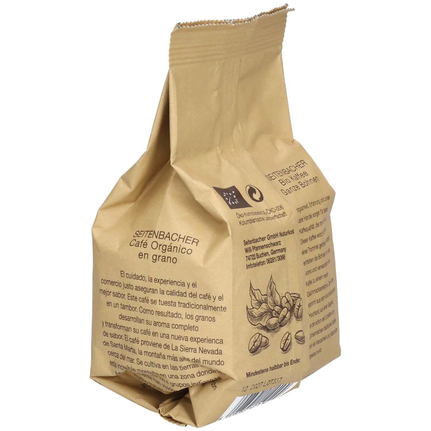 Seitenbacher BIO KAFFEE, ganze Bohnen. Braune Papierverpackung mit Logo, Text und Siegel. Schräge Ansicht.