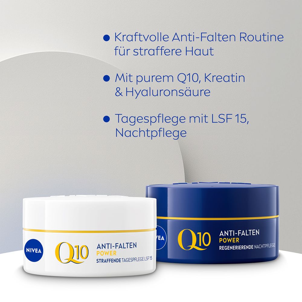 Zwei Tiegel NIVEA Q10 Anti-Falten Power. Weißer Tiegel: Tagespflege. Blauer Tiegel: Nachtpflege. Text: Anti-Falten Power. Q10.