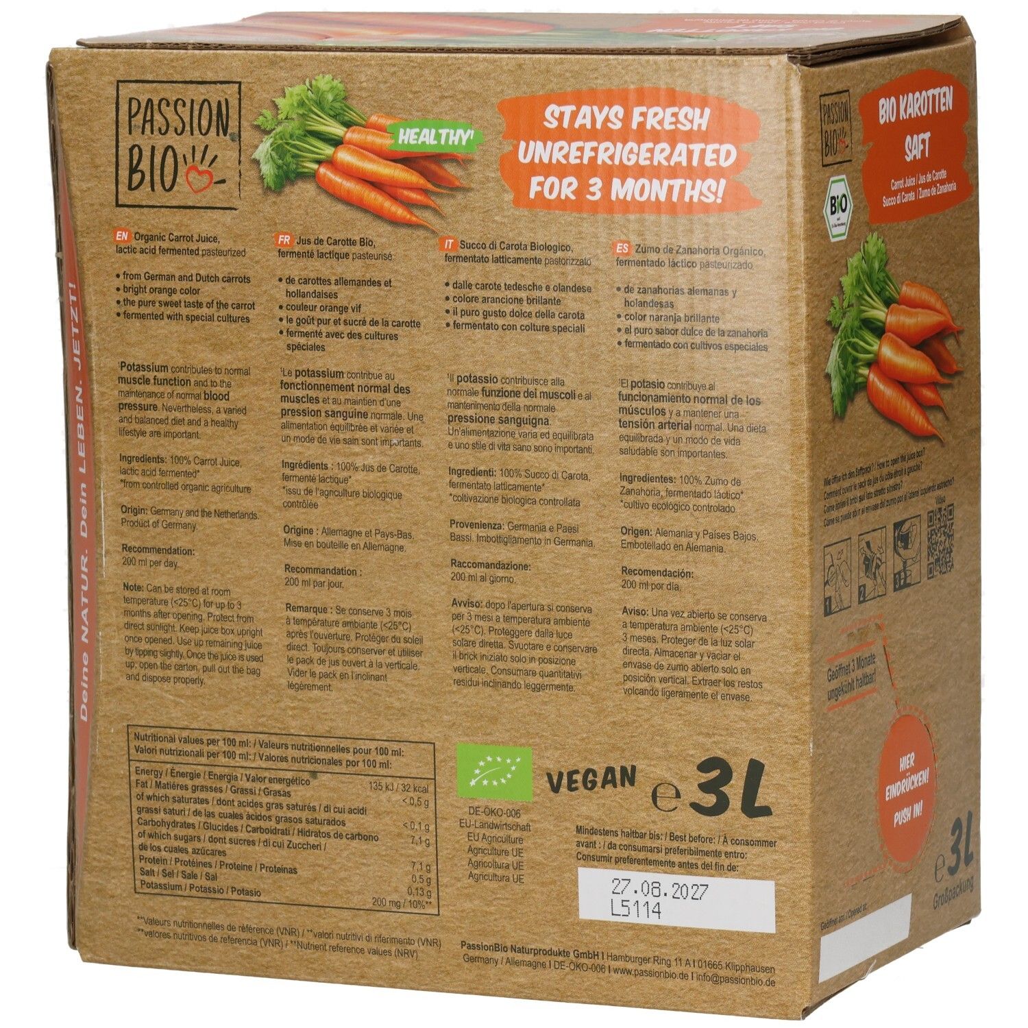 Karton mit Bio Karottensaft. Aufdrucke: Bio-Siegel, 3L, vegan. Text: Carrot Juice, Succo di Carota, Zumo de Zanahoria. Rückseite mit Nährwertangaben und Haltbarkeit.