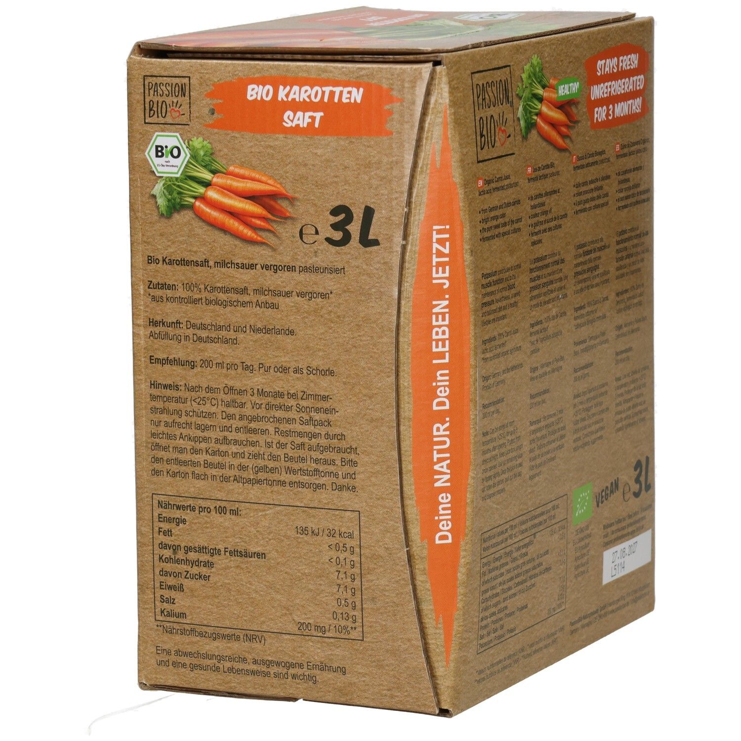 Karton mit Bio Karottensaft. Aufdrucke: Bio-Siegel, 3L. Text: Carrot Juice, Succo di Carota, Zumo de Zanahoria. Rückseite mit Zutaten und Nährwertangaben.
