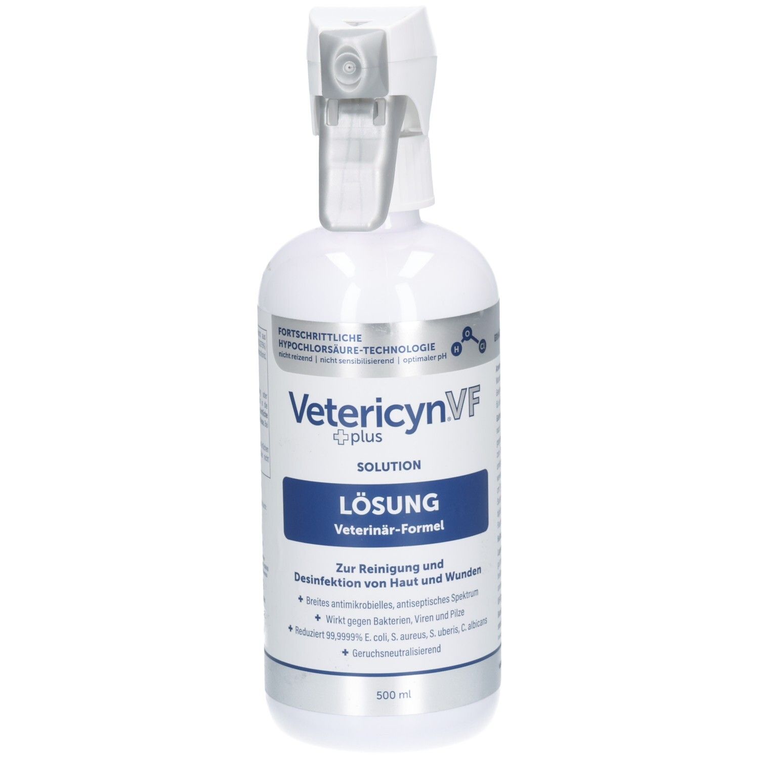 Weiße Sprühflasche mit grauem Sprühkopf. Beschriftung: Vetericyn VF plus Lösung. Text: Zur Reinigung und Desinfektion von Haut und Wunden.