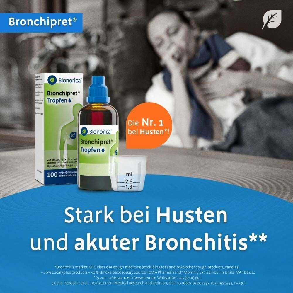 Bronchipret® Tropfen Flasche und Verpackung. Messbecher. Text: Stark bei Husten und akuter Bronchitis. Die Nr. 1 bei Husten.