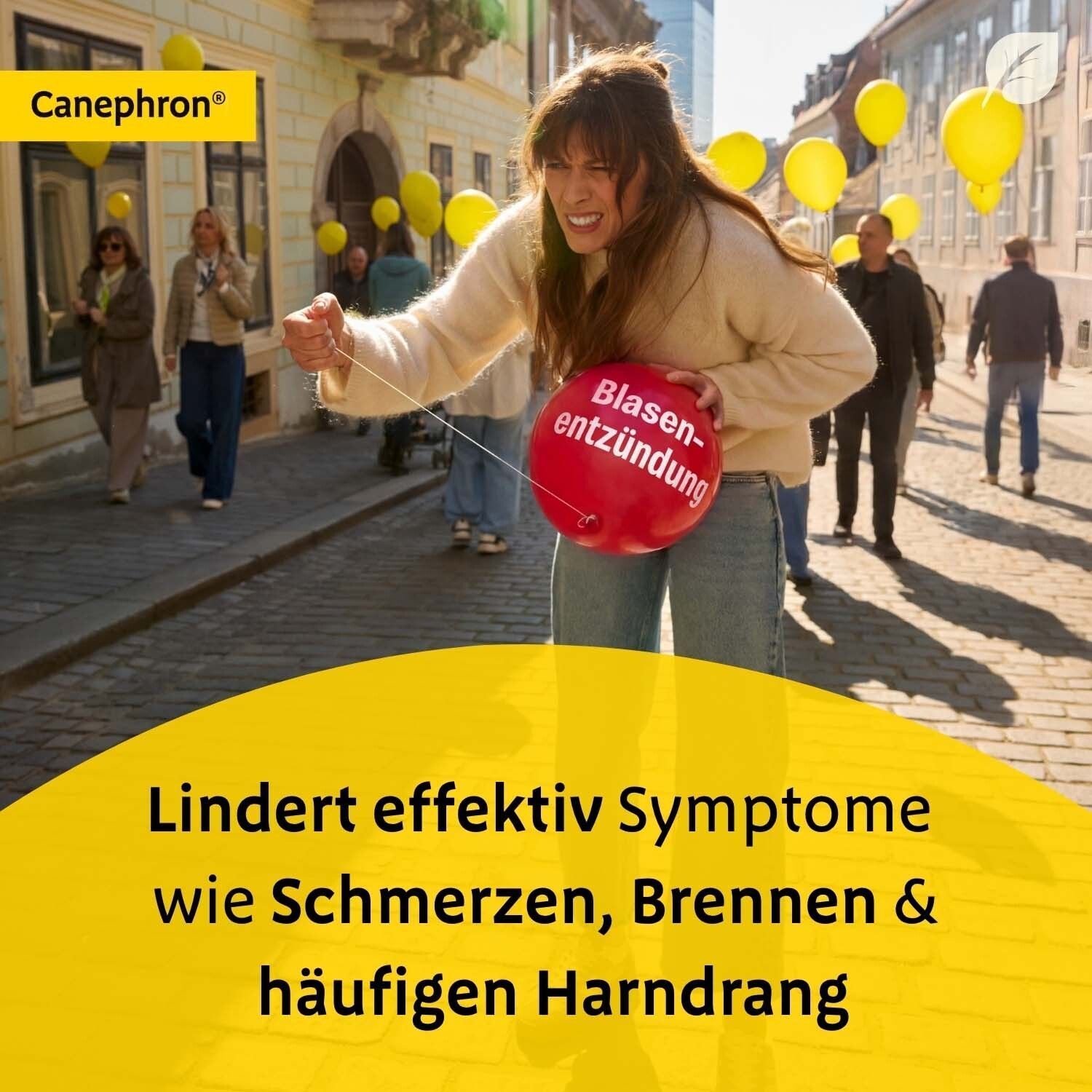 Frau zieht an einer Schnur, an der ein roter Ballon mit Text hängt. Text: Lindert effektiv Symptome wie Schmerzen, Brennen & häufigen Harndrang.