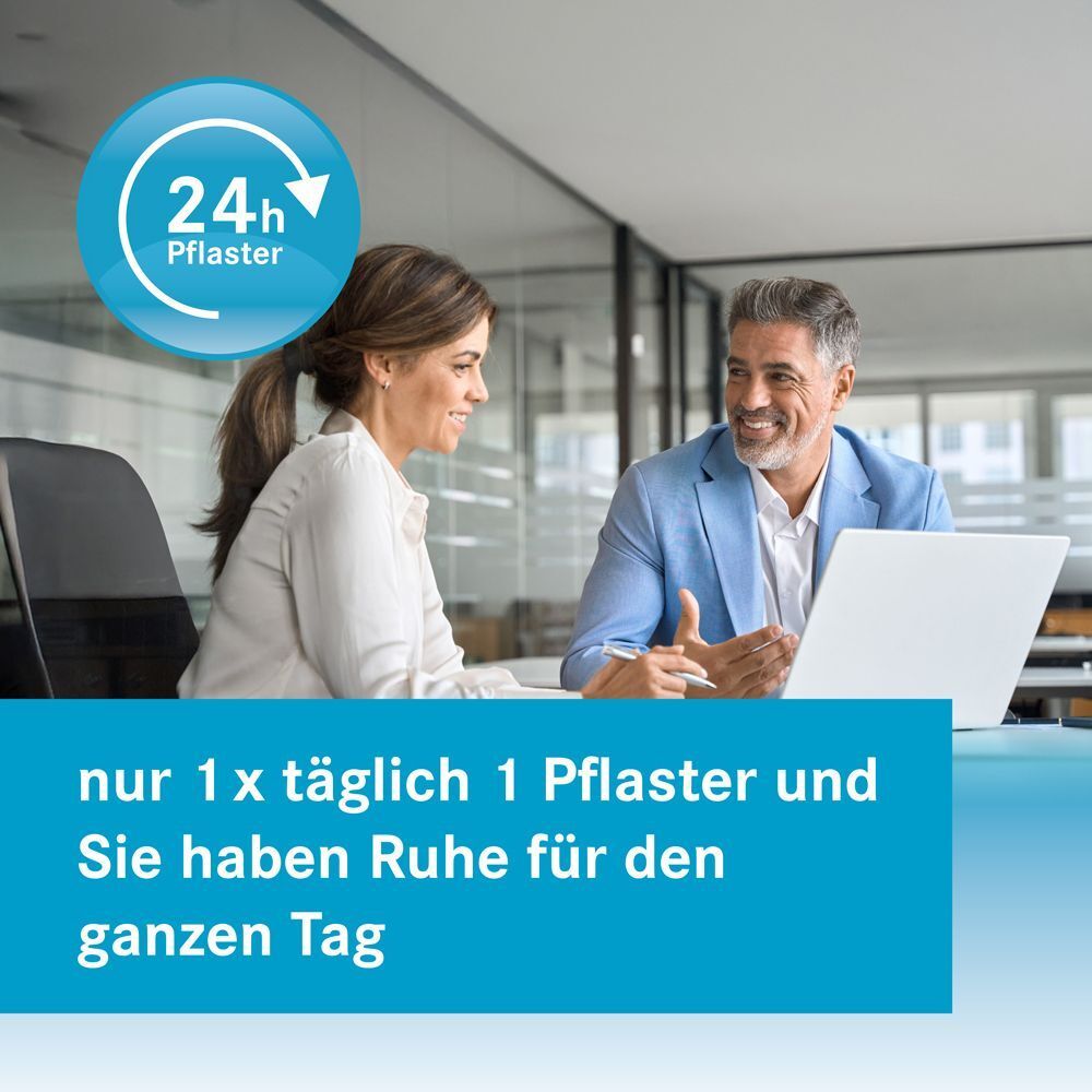 Zwei Personen unterhalten sich. Blauer Hintergrund mit Text: nur 1 x täglich 1 Pflaster und Sie haben Ruhe für den ganzen Tag.