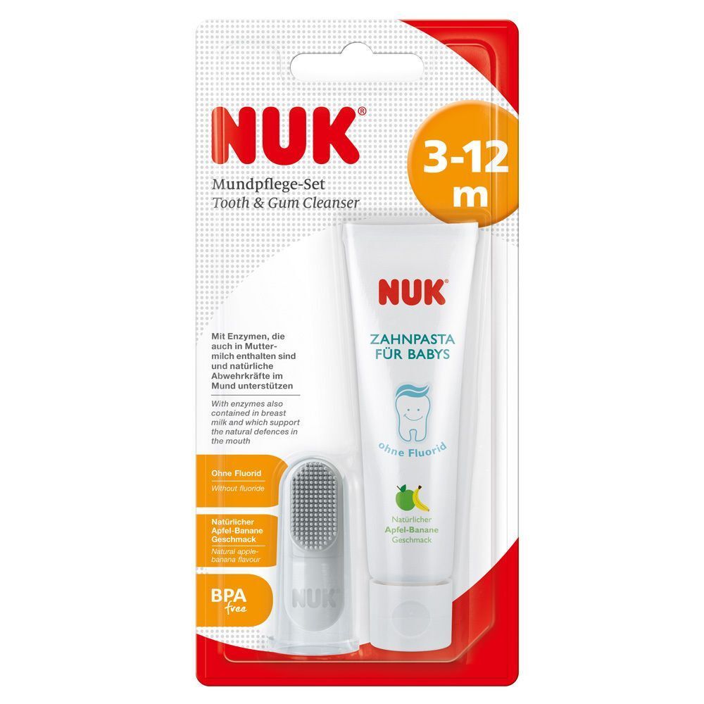 Verpackung mit Zahnpasta und Fingerzahnbürste. Auf der Verpackung steht "NUK Mundpflege-Set 3-12 m". Auf der Tube steht "ZAHNPASSTA FÜR BABYS".