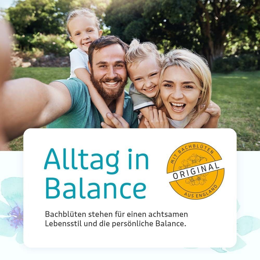 Familie im Garten. Text: Alltag in Balance. Text unterhalb: Bachblüten stehen für einen achtsamen Lebensstil...