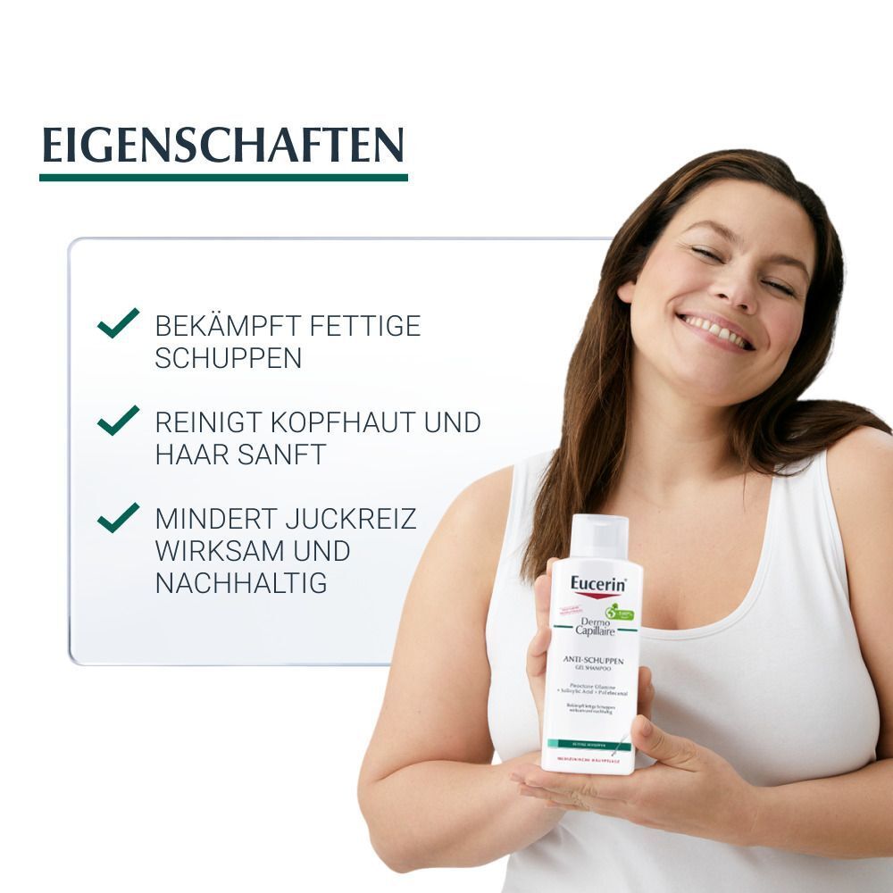 Frau hält Eucerin DermoCapillaire Anti-Schuppen Gel Shampoo. Eigenschaften: bekämpft fettige Schuppen, reinigt Kopfhaut sanft, mindert Juckreiz.