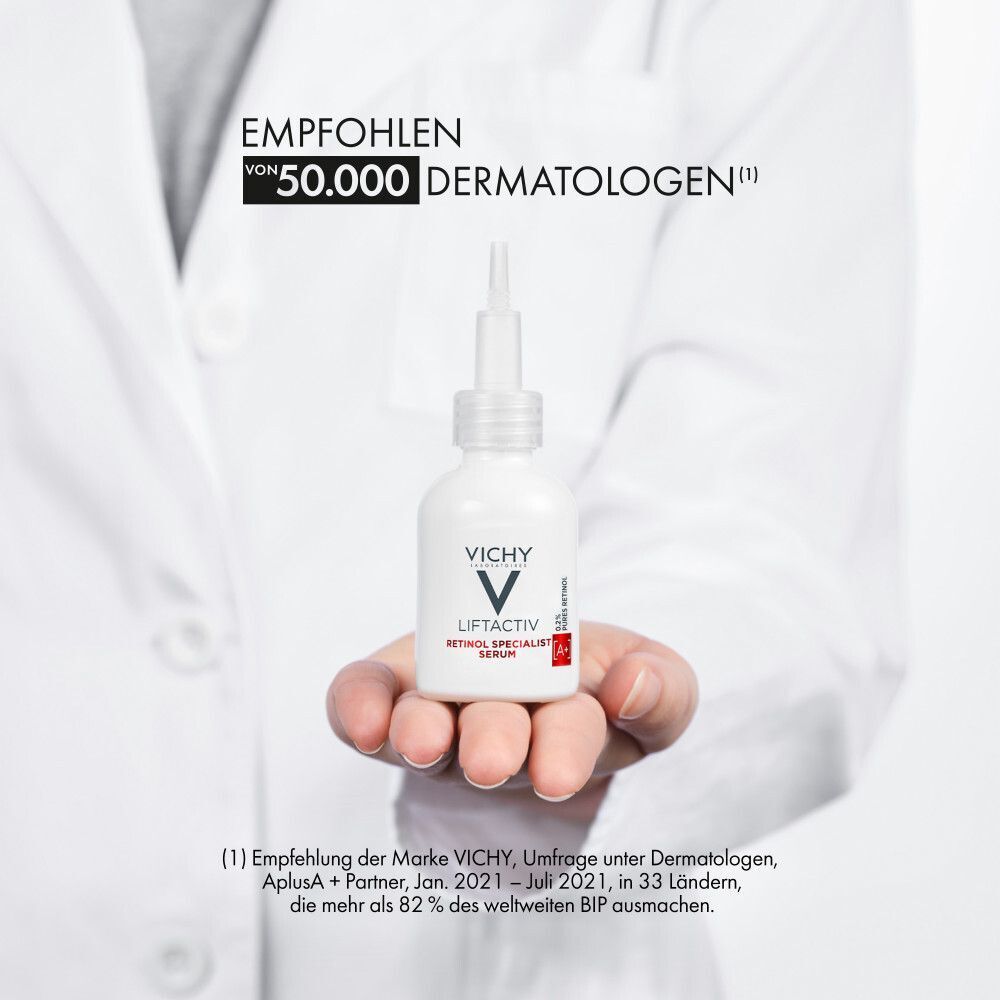 Person hält VICHY LIFTACTIV Retinol Specialist Serum. Text: Empfohlen von 50.000 Dermatologen.