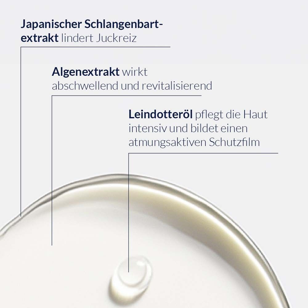 Nahaufnahme von Tropfen. Text: Japanischer Schlangenbart-Extrakt, Algenextrakt, Leindotteröl. Produktinformationen.