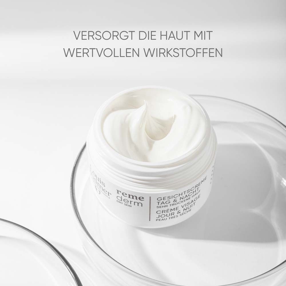 Geöffnete Dose Louis Widmer remederm Gesichtscreme Tag & Nacht. Creme auf Glasplatte. Text: Versorgt die Haut mit wertvollen Wirkstoffen.