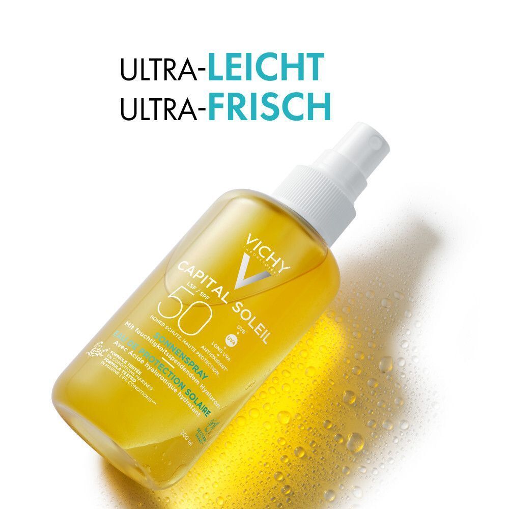 VICHY CAPITAL Soleil Sonnenspray LSF 50. Gelbe Flüssigkeit, weißer Sprühkopf. Text: ULTRA-LEICHT, ULTRA-FRISCH.