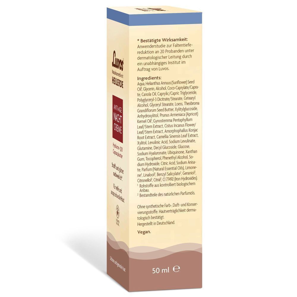Rückseite der LUVOS Heilerde Anti-Age Nachtcreme-Verpackung. Inhaltsstoffe, Vegan-Siegel, 50 ml.