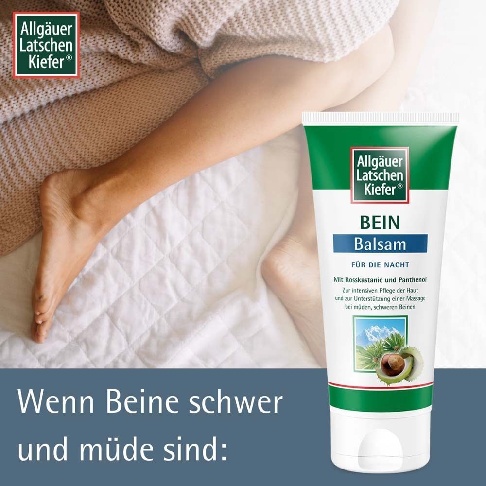 Bein einer Person auf Bettwäsche. Neben der Wade eine Tube Bein Balsam. Aufschrift: Bein Balsam für die Nacht. Text: Wenn Beine schwer und müde sind: