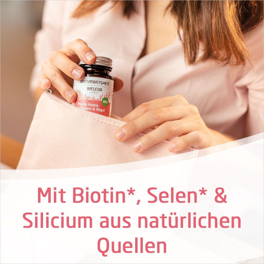 Frau hält eine Flasche. Text: Mit Biotin, Selen & Silicium aus natürlichen Quellen.