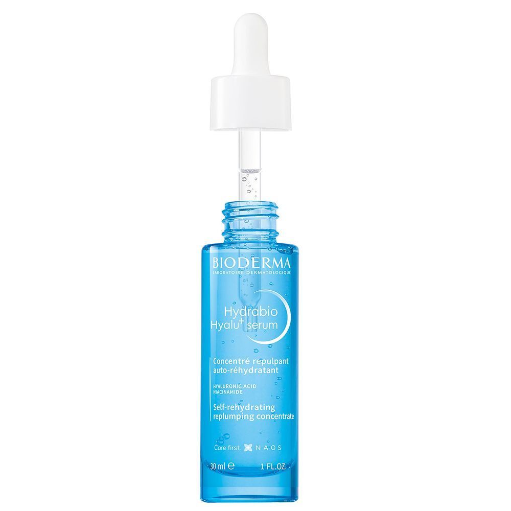 Blaue Serumflasche mit weißem Deckel und Pipette. Aufschrift: BIODERMA Hydrabio Hyalu+ serum. 30 ml.