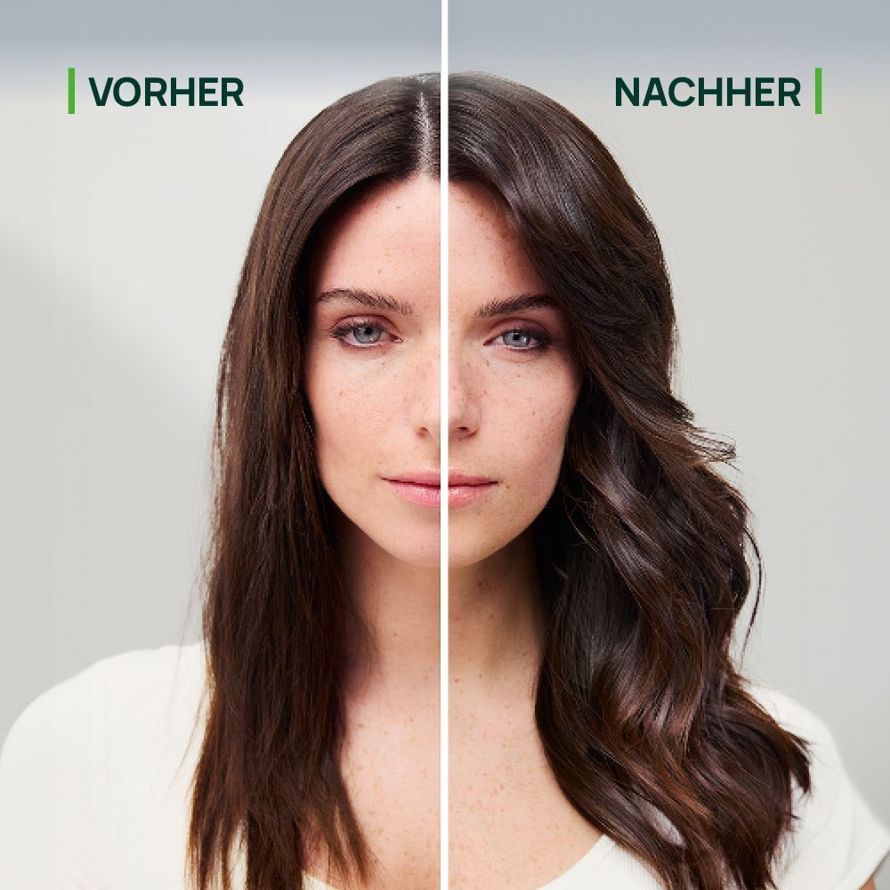 Vorher-Nachher-Vergleich. Frau mit Haarausfall. Links: Vorher. Rechts: Nachher. Grüner Hintergrund.