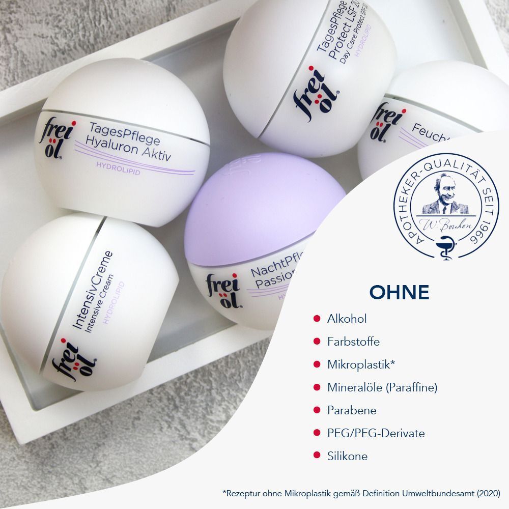 Mehrere Tiegel in weißer Schale. Aufschrift: frei öl®, IntensivCrème, NachtPflege. Ohne-Liste.