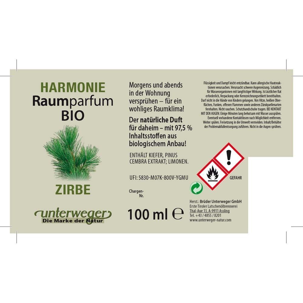 Etikett mit Text: Harmonie Raumparfum BIO, Zirbe, Unterweger. Abbildung von Kiefernzweigen. Text: 100 ml, UFI-Code, Warnhinweise, Herstellerinformationen.