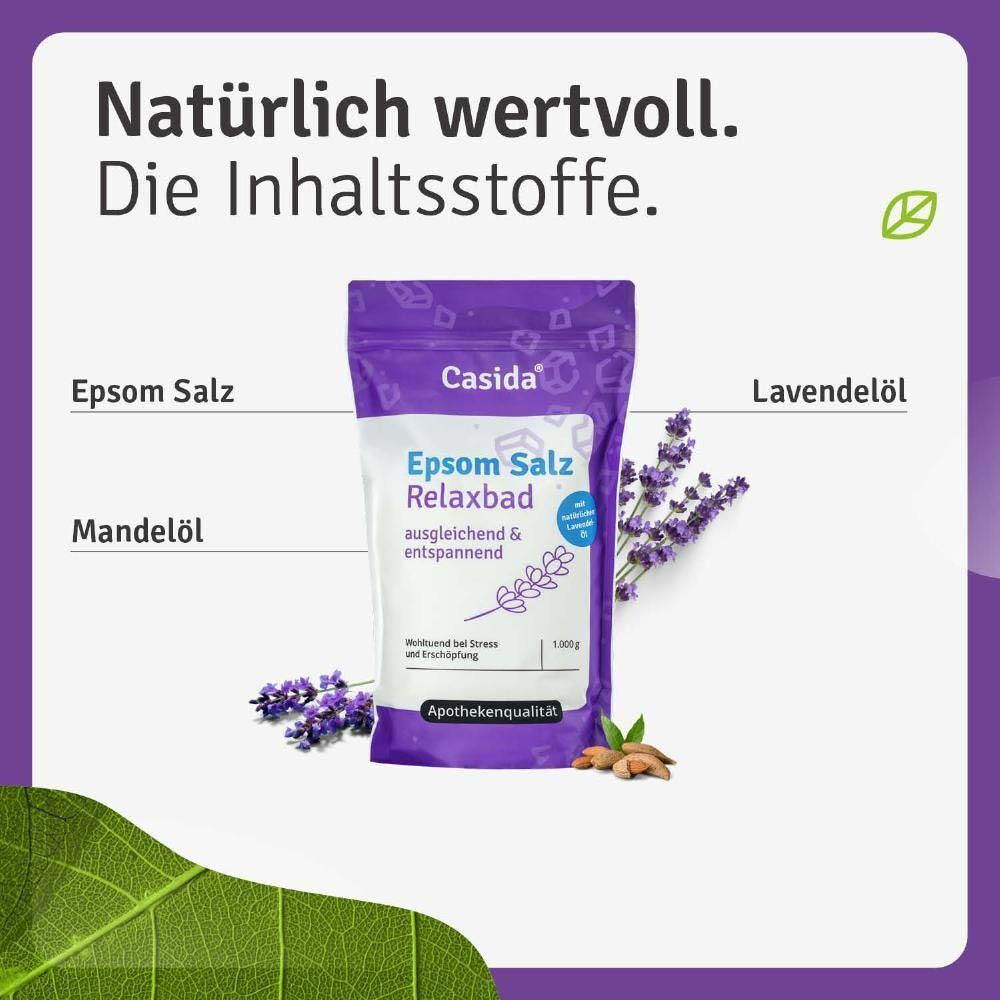 Produktbeutel Epsom Salz Relaxbad. Lila Verpackung mit Produktinformationen. Lavendel, Mandelöl und Epsom Salz abgebildet.