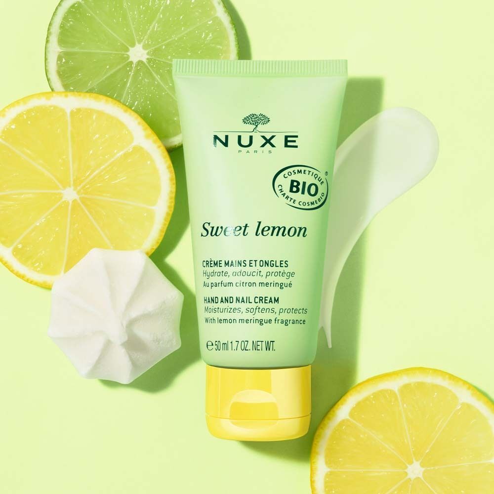 Grüne Tube Handcreme und Zitronen. Text: Sweet lemon, Hand & Nail Cream. Bio-Zertifizierung.