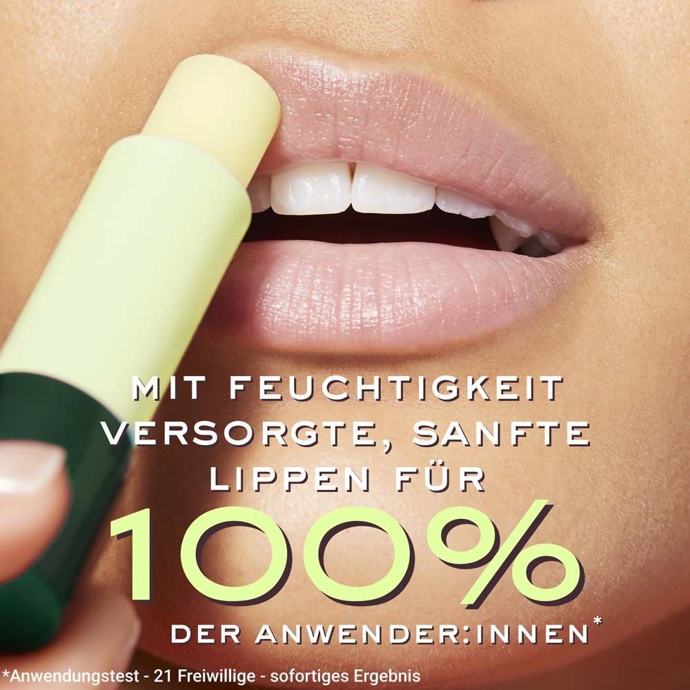 Lippen mit Lippenstift. Text: Mit Feuchtigkeit versorgte, sanfte Lippen für 100% der Anwender:innen.