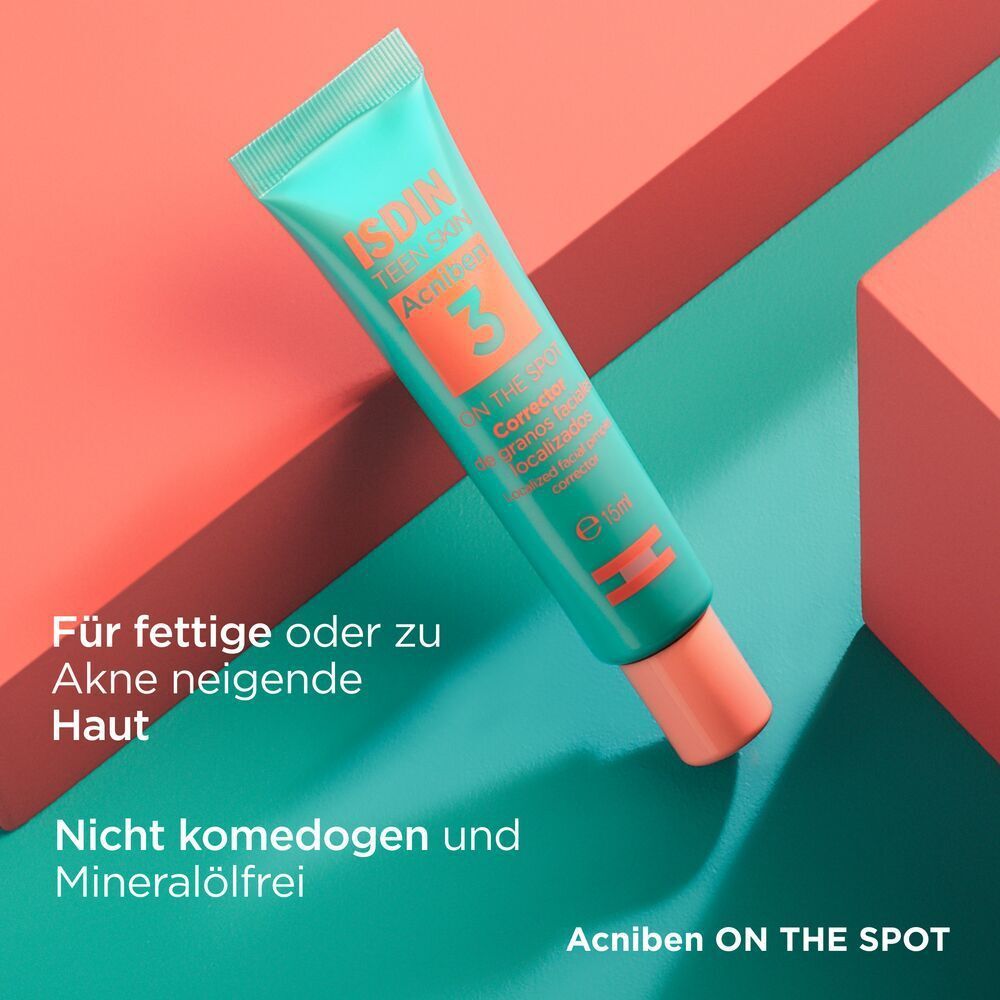 Türkise Tube ISDIN Acniben 3. Aufschrift in Pink. Liegt auf einer zweifarbigen Oberfläche. Pinker Verschluss.