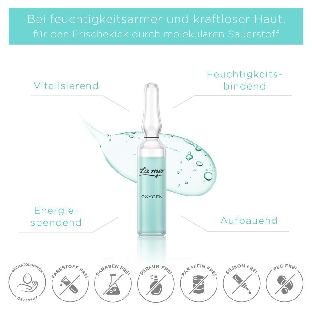 Eine Glasampulle mit bläulicher Flüssigkeit, umgeben von Text. Text: "La mer", "OXYGEN", "Vitalisierend", "Energie-spendend".