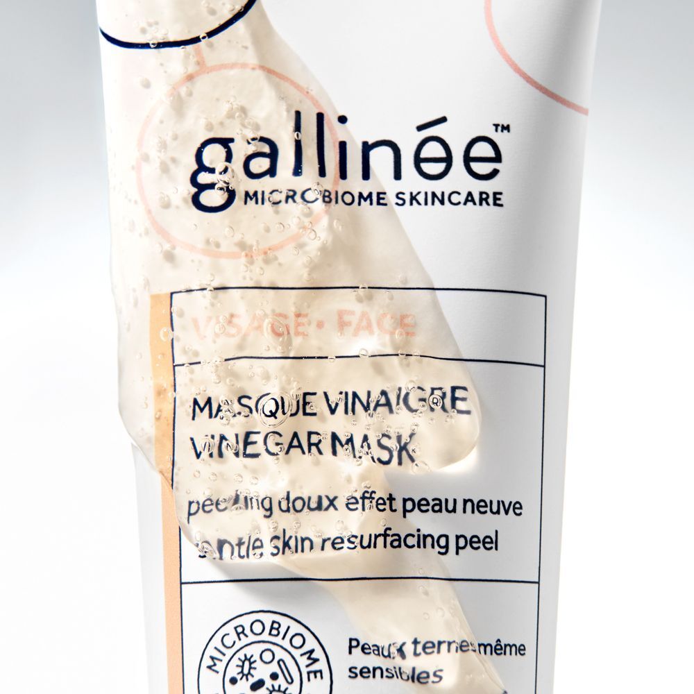 Nahaufnahme einer Tube. Text: Masque Vinaigre Vinegar Mask. Marke: gallinée.