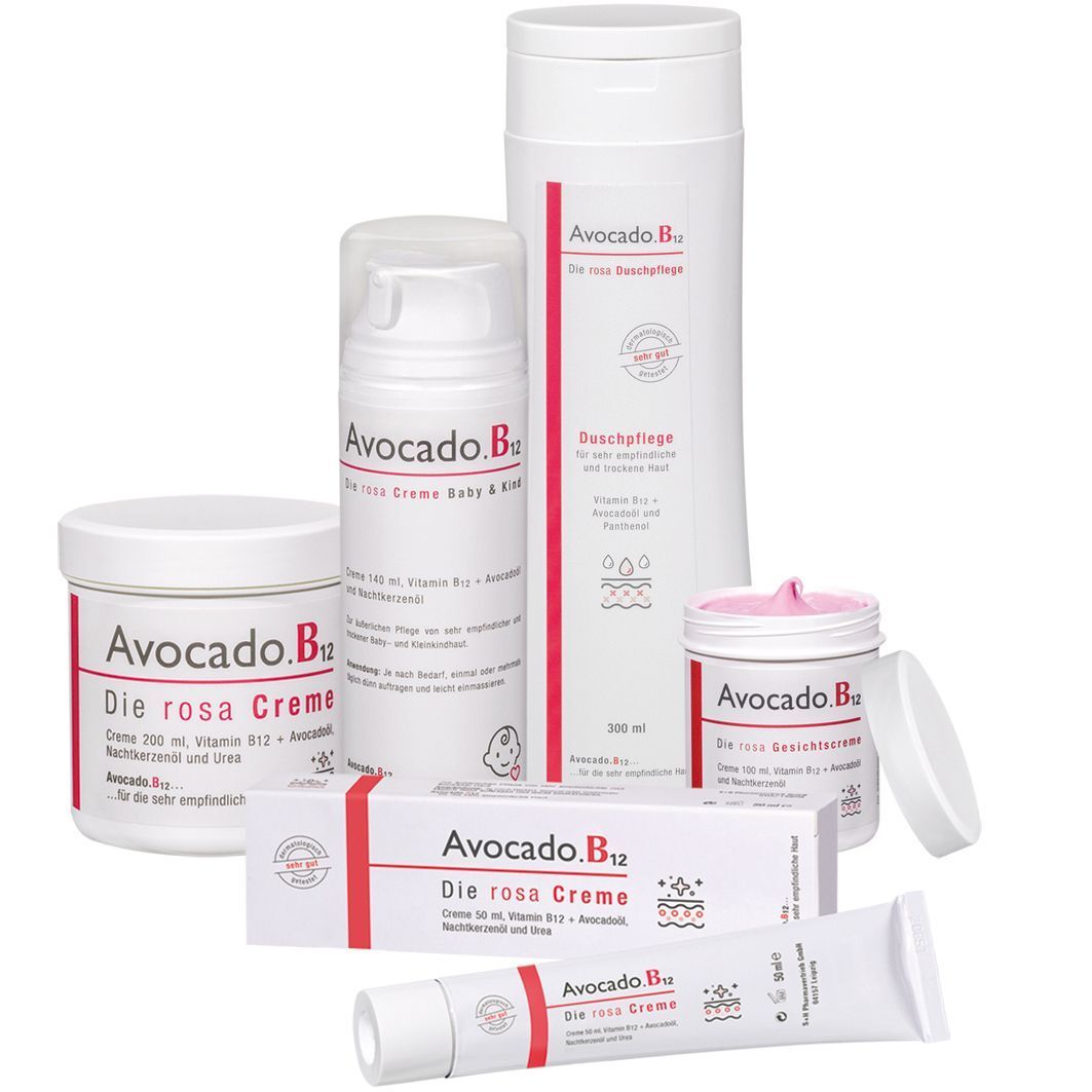 Verschiedene Avocado.B12 Produkte: Tiegel, Flasche, Tube, Spender. Aufschrift: Die rosa Creme, Baby & Kind, Duschpflege.