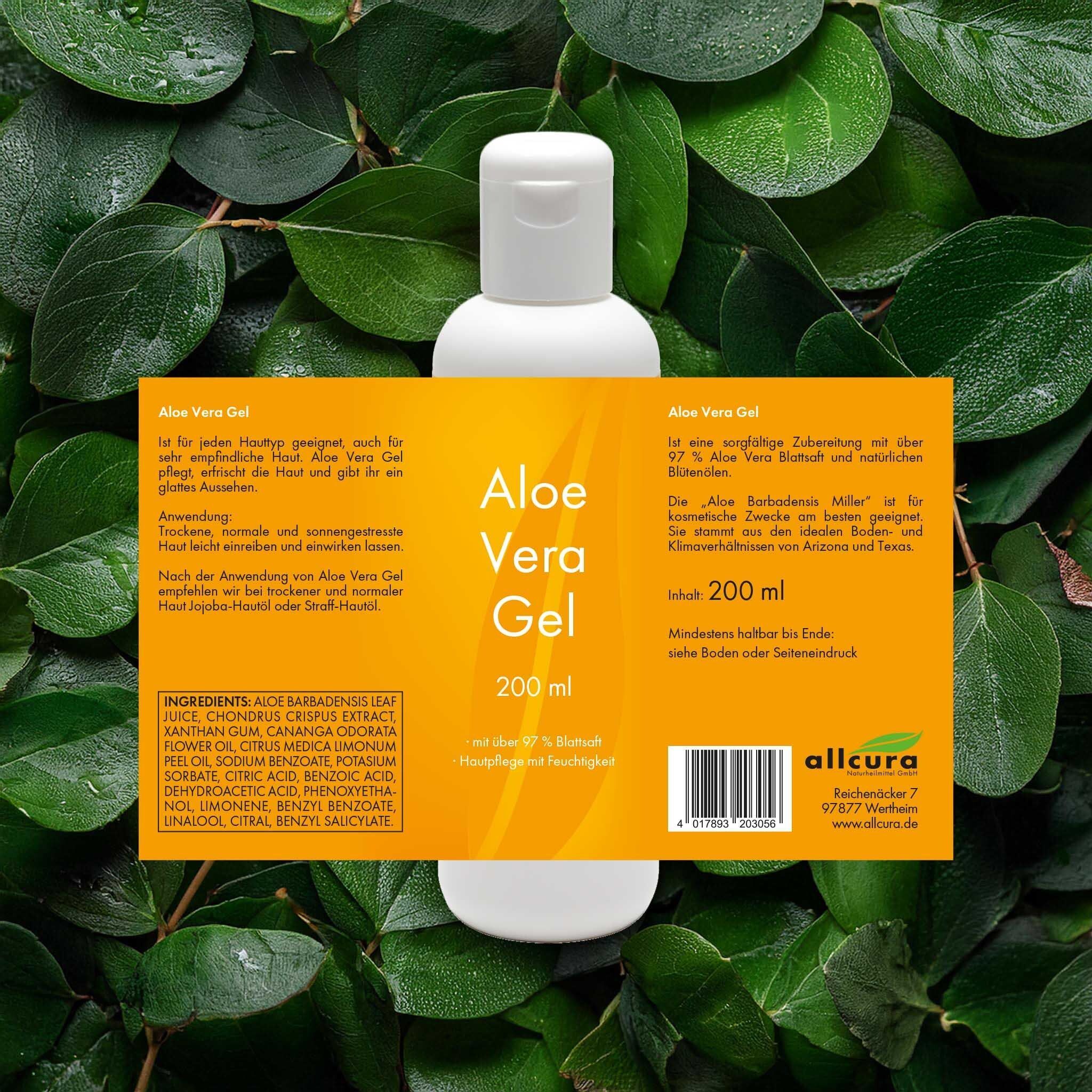 Rückseite einer Flasche Aloe Vera Gel. Gelbes Etikett mit Text. 200 ml. Grünpflanzen im Hintergrund.