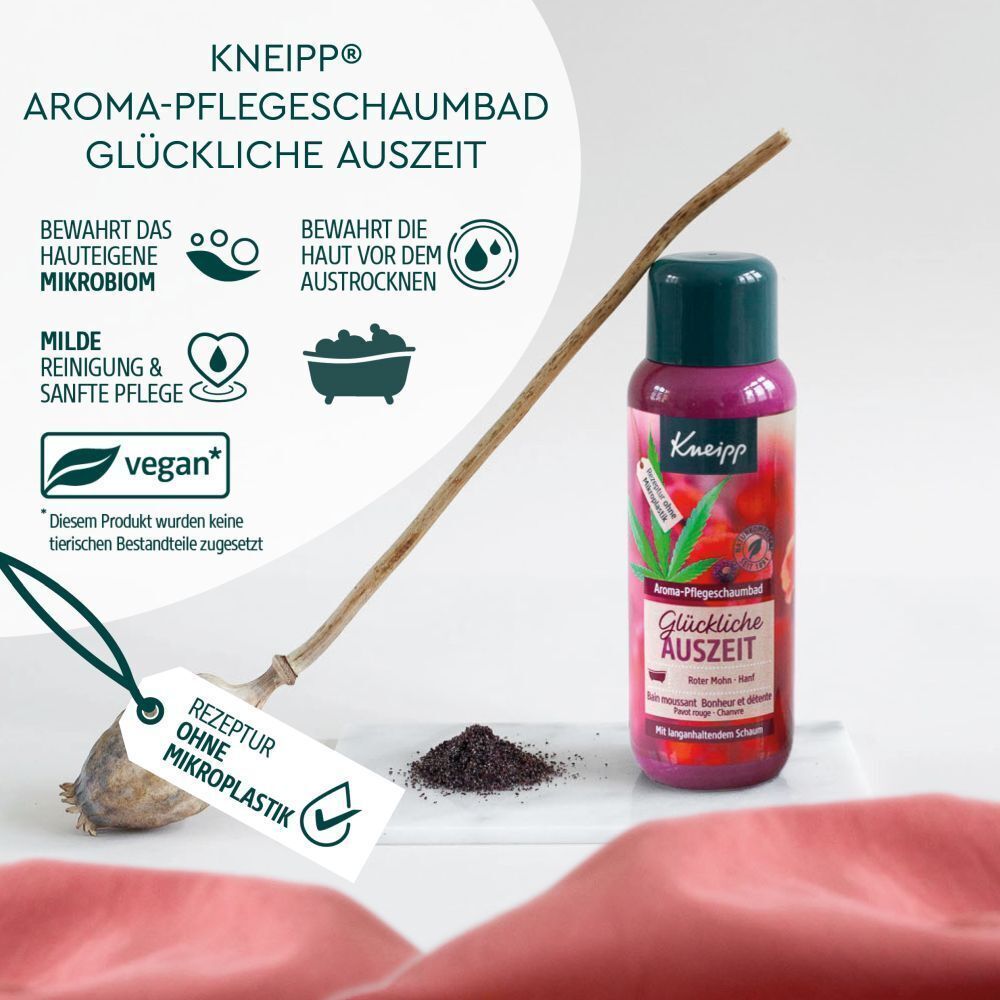 Aroma-Pflegeschaumbad Flasche, Mohn, Holzstab, Anhänger mit Text. Vegan-Siegel. Rezeptur ohne Mikroplastik.