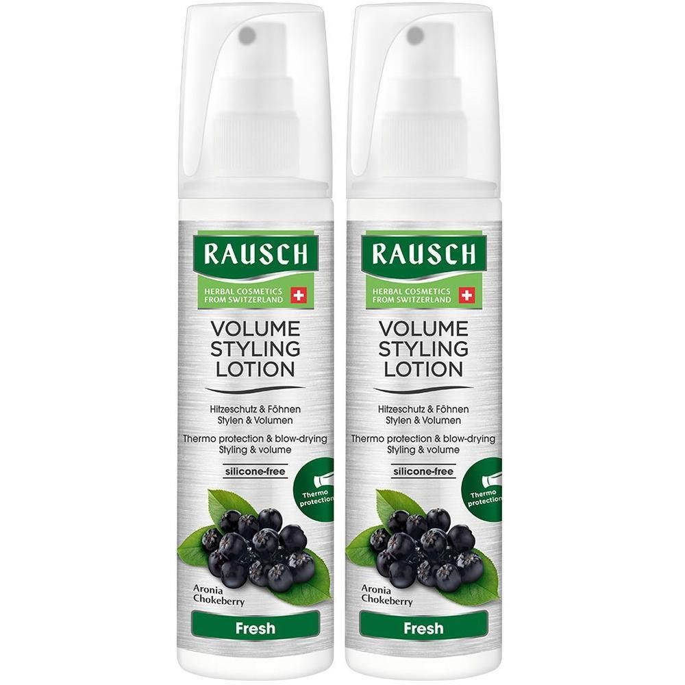 Zwei weiße Sprühflaschen. Aufschrift: RAUSCH VOLUME STYLING LOTION. Mit Abbildung von Aronia-Beeren. Silikonfrei.